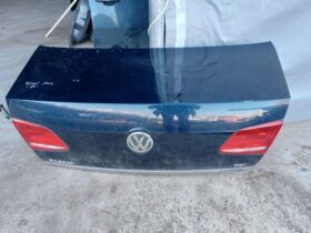 VW Csomagtérajtó (Részeivel)