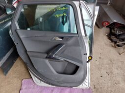 
										PEUGEOT Bal hátsó Ajtó (Részeivel) full									