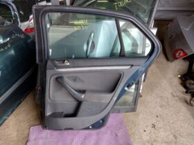 VW Jobb hátsó Ajtó (Részeivel)