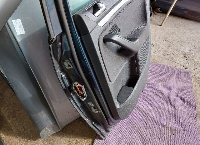 
								VW Jobb hátsó Ajtó (Részeivel) full									
