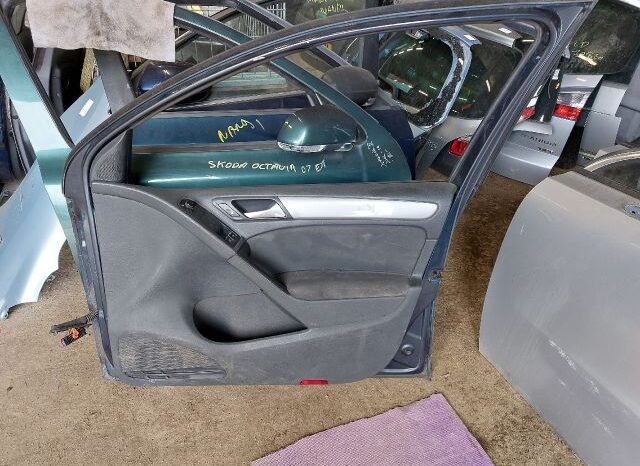 
								VW Jobb első Ajtó (Részeivel) full									