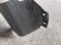 
										SUZUKI Jobb első Sárvédő full									