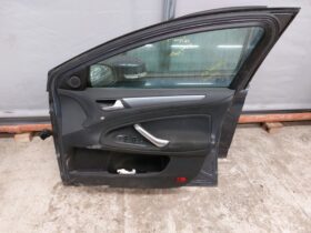 FORD Jobb első Ajtó (Részeivel)