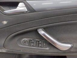 
										FORD Jobb első Ajtó (Részeivel) full									