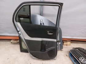 TOYOTA Bal hátsó Ajtó (Részeivel)
