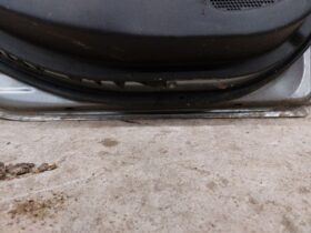 TOYOTA Bal hátsó Ajtó (Részeivel)