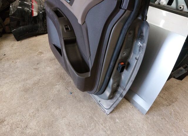 
								OPEL Bal első Ajtó (Részeivel) full									