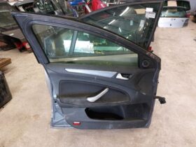 FORD Bal első Ajtó (Részeivel)