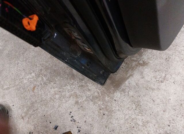 
								VW Jobb első Ajtó (Részeivel) full									