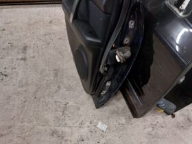 MAZDA Bal hátsó Ajtó (Részeivel)