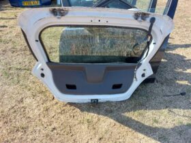 OPEL Csomagtérajtó (Részeivel)