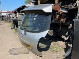 
										TOYOTA Csomagtérajtó (Részeivel) full									
