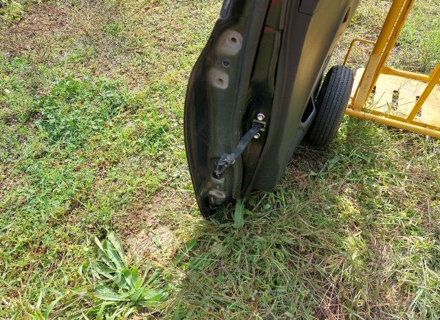 
								TOYOTA Jobb első Ajtó (Részeivel) full									