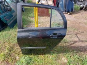 TOYOTA Bal hátsó Ajtó (Részeivel)