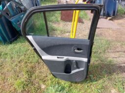 
										TOYOTA Bal hátsó Ajtó (Részeivel) full									