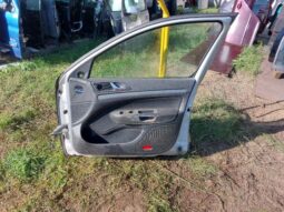 
										SKODA Jobb első Ajtó (Részeivel) full									