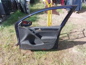 VW Jobb első Ajtó (Részeivel)