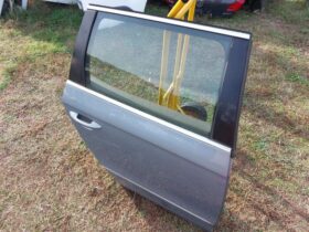 VW Jobb hátsó Ajtó (Részeivel)