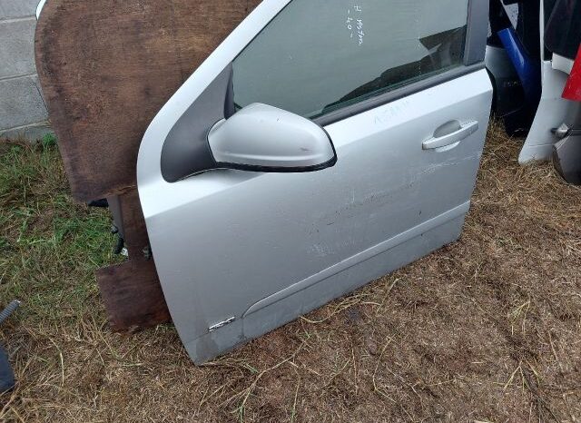 
								OPEL Bal első Ajtó (Részeivel) full									
