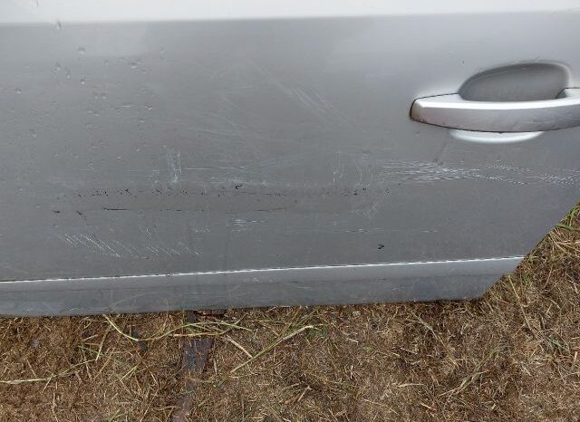 
								OPEL Bal első Ajtó (Részeivel) full									