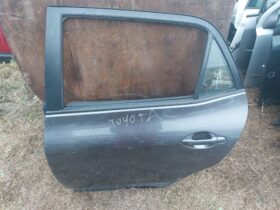 TOYOTA Bal hátsó Ajtó (Részeivel)