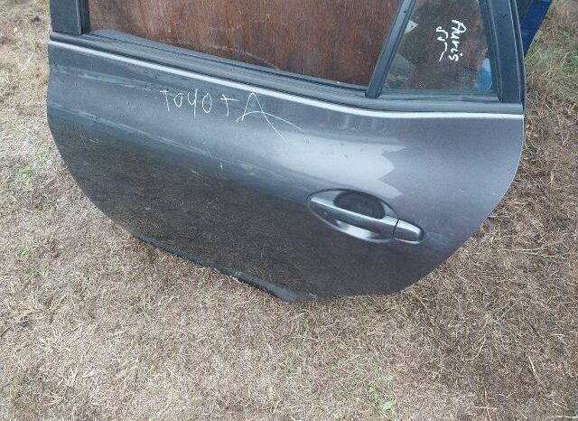 
								TOYOTA Bal hátsó Ajtó (Részeivel) full									