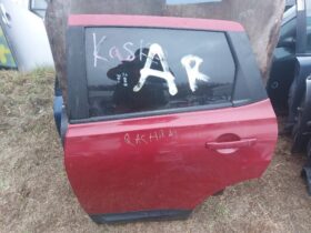 NISSAN Bal hátsó Ajtó (Részeivel)