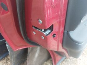 NISSAN Bal hátsó Ajtó (Részeivel)