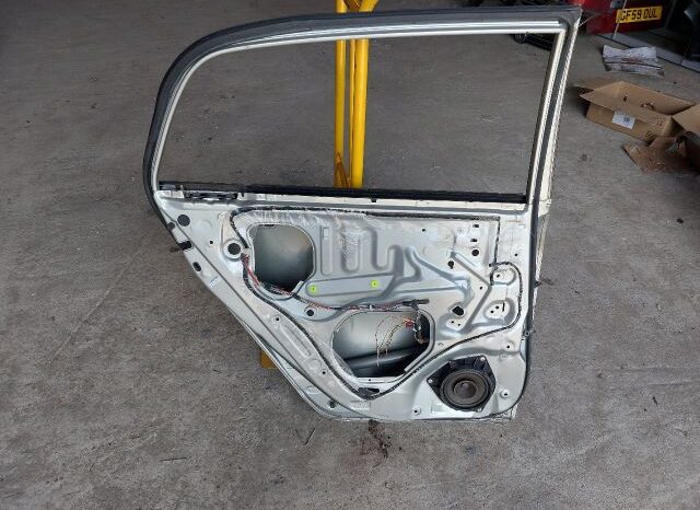 
								TOYOTA Bal hátsó Ajtó (Üres lemez) full									