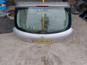 PEUGEOT Csomagtérajtó (Részeivel)