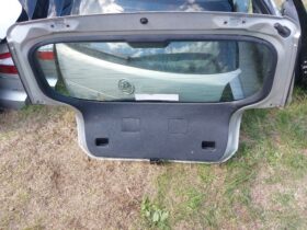TOYOTA Csomagtérajtó (Részeivel)