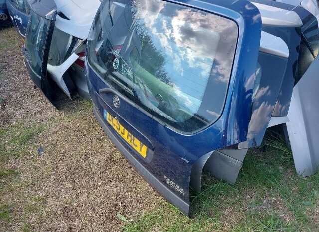 
								OPEL Csomagtérajtó (Részeivel) full									