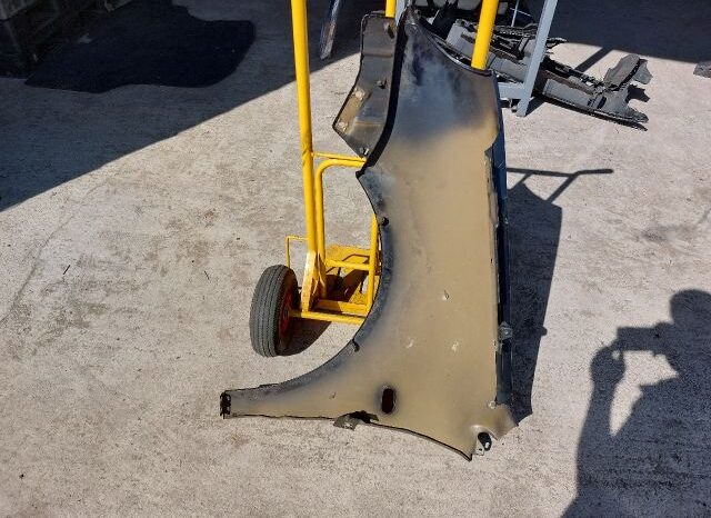 
								VW Jobb első Sárvédő full									