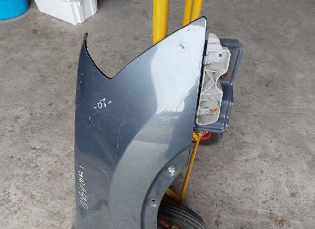 
								NISSAN Jobb első Sárvédő full									