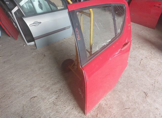 
								OPEL Bal hátsó Ajtó (Részeivel) full									