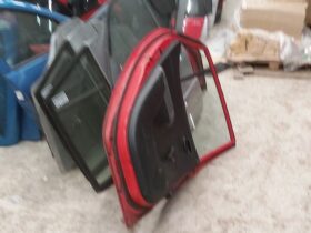 HYUNDAI Bal hátsó Ajtó (Részeivel)