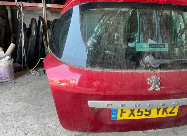 
								PEUGEOT Csomagtérajtó (Részeivel) full									