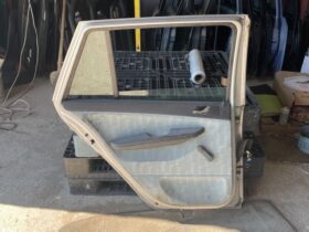 SKODA Bal hátsó Ajtó (Részeivel)