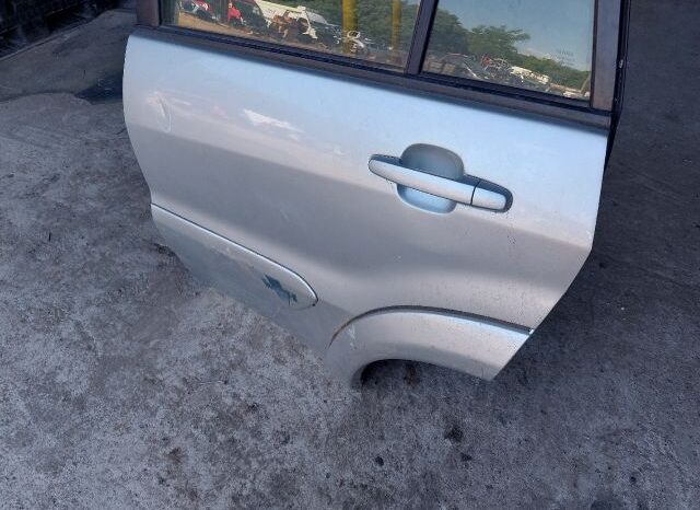 
								TOYOTA Bal hátsó Ajtó (Részeivel) full									