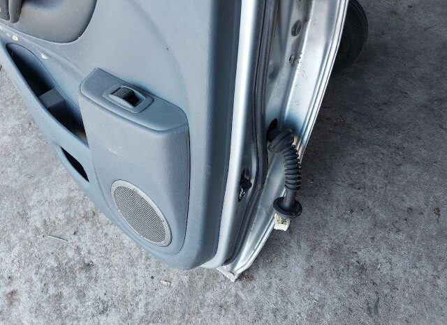 
								TOYOTA Bal hátsó Ajtó (Részeivel) full									