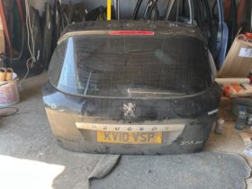 PEUGEOT Csomagtérajtó (Részeivel)