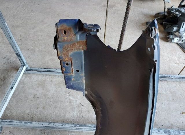 
								NISSAN Jobb első Sárvédő full									