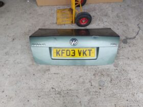 VW Csomagtérajtó (Részeivel)