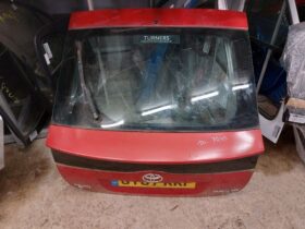 TOYOTA Csomagtérajtó (Részeivel)