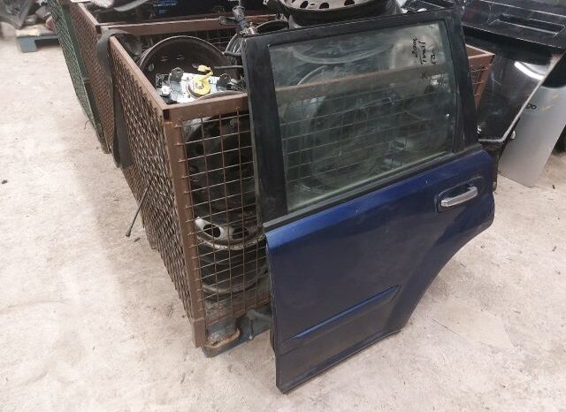 
								NISSAN Bal hátsó Ajtó (Részeivel) full									