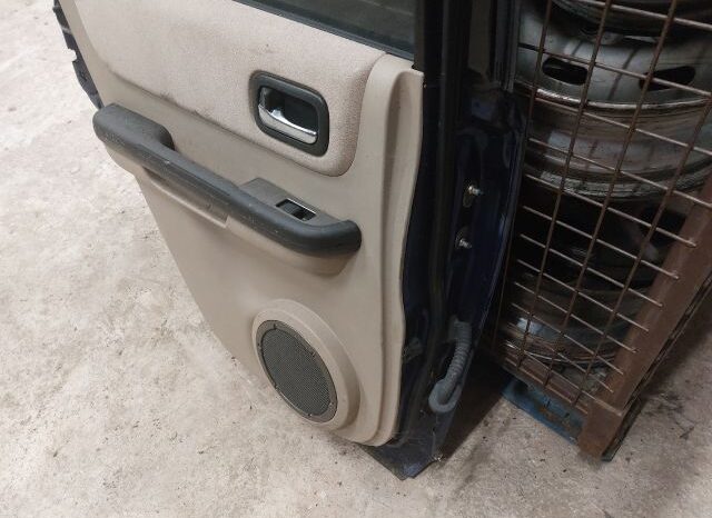 
								NISSAN Bal hátsó Ajtó (Részeivel) full									