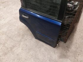 NISSAN Jobb hátsó Ajtó (Részeivel)