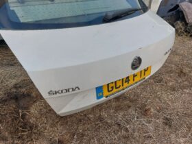 SKODA Csomagtérajtó (Részeivel)