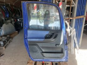 SKODA Bal hátsó Ajtó (Részeivel)