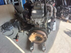 MITSUBISHI Komplett Motor (Segédberendezésekkel)